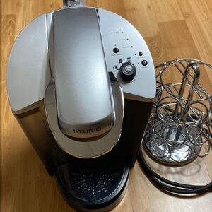 Keurig Silver Coffee Maker with Pod Holder
